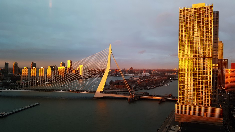 Prachtige lucht boven Rotterdam