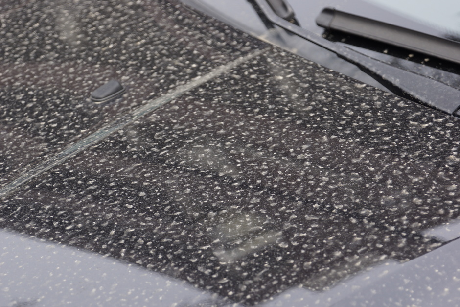 Stof, pollen en Saharazand op de auto's