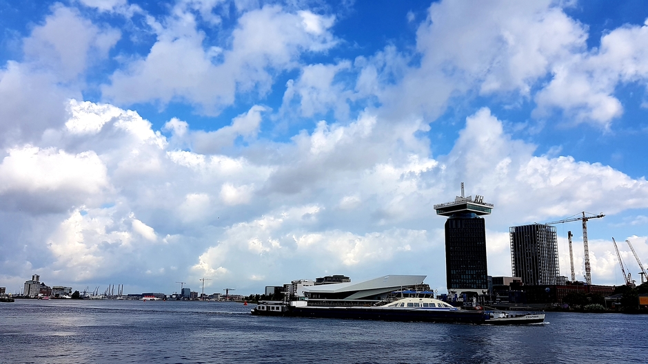 Prachtige wolken om 10.30 uur in Amsterdam 
