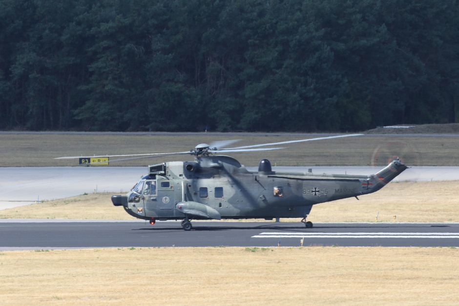 20180814 Duitse Marine helicopter op Vlb Eindhoven 