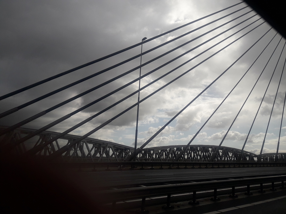Ik ging naar Bommel om de brug te zien 