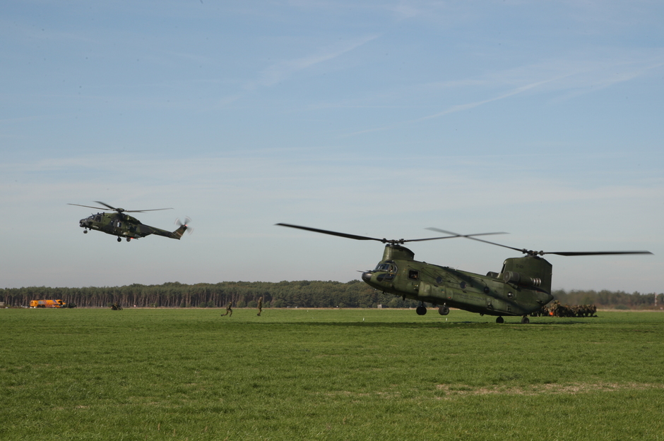 20181005 De oefening 'Falcon Autumn' bracht vandaag Nederlandse en Duits helicopters naar vlb Deelen met mooi zonnig weer