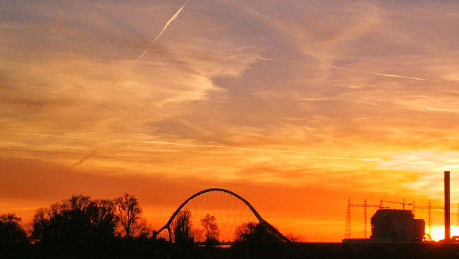 Mooie zonsondergang bij de Oversteek in Nijmegen 
