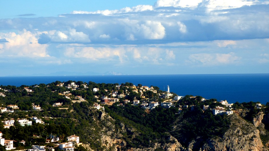 Vuurtoren Van Cap La Nao met in de verte Ibiza zo helder was de horizon.