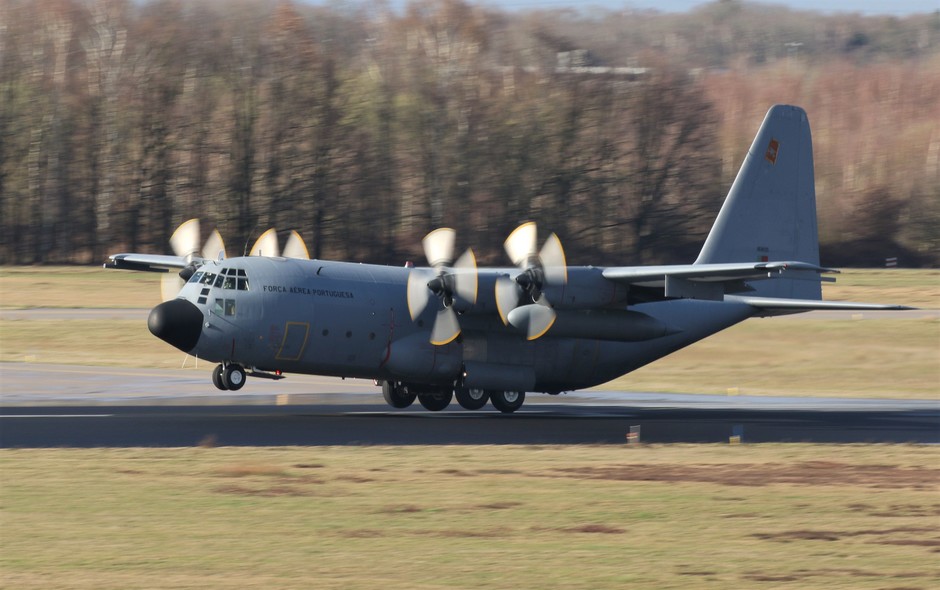20190307 C-130 Hercules van de Portugese Luchtmacht op bezoek op vlb Eindhoven