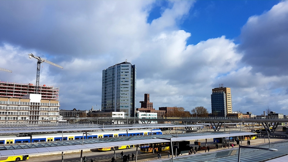 Zon, wind en wolken vanmiddag in Utrecht 