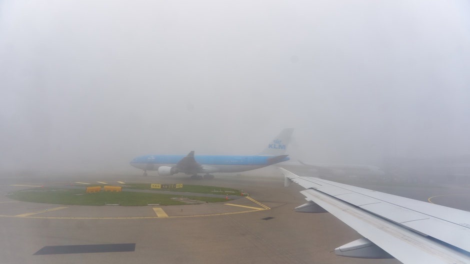 Schiphol in de mist !