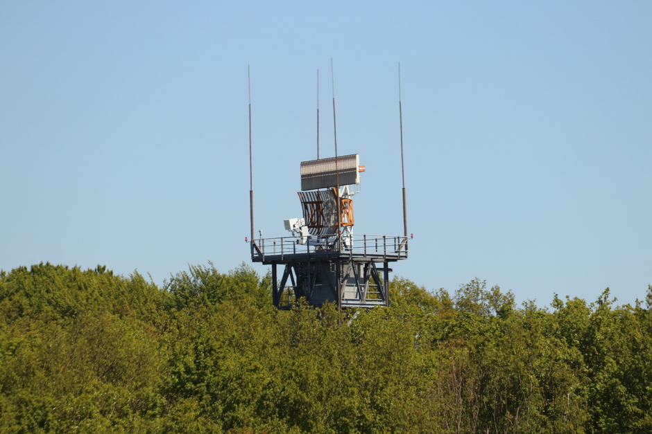 Radar op vliegveld Twente.