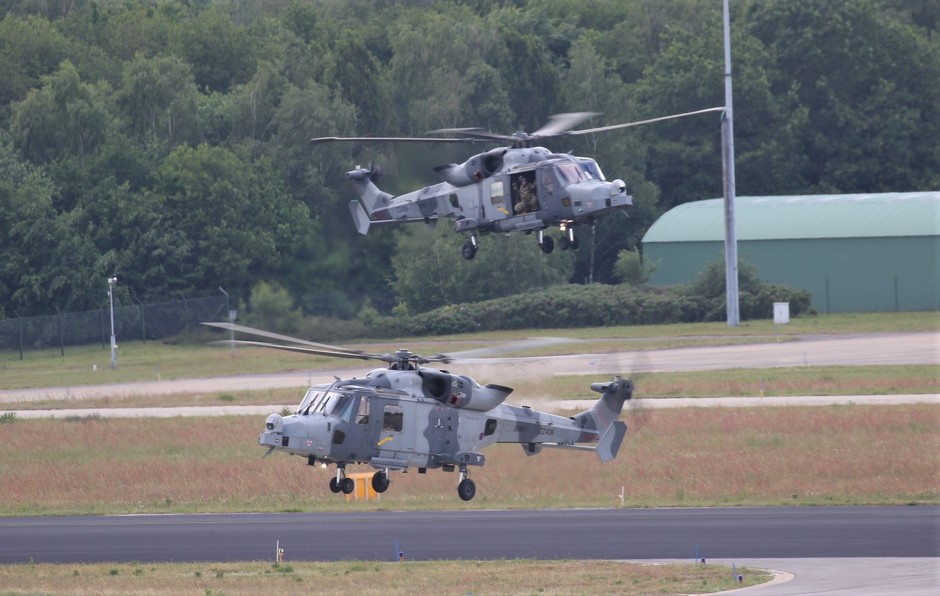 20190528 2 Engelse Wildcat helicopters op bezoek op vlb Eindhoven