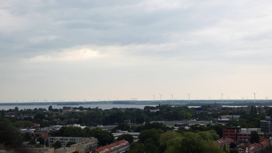 Vanaf Harderwijk uitzicht op de Veluwe. tijdstip foto circa 16:40 uur.