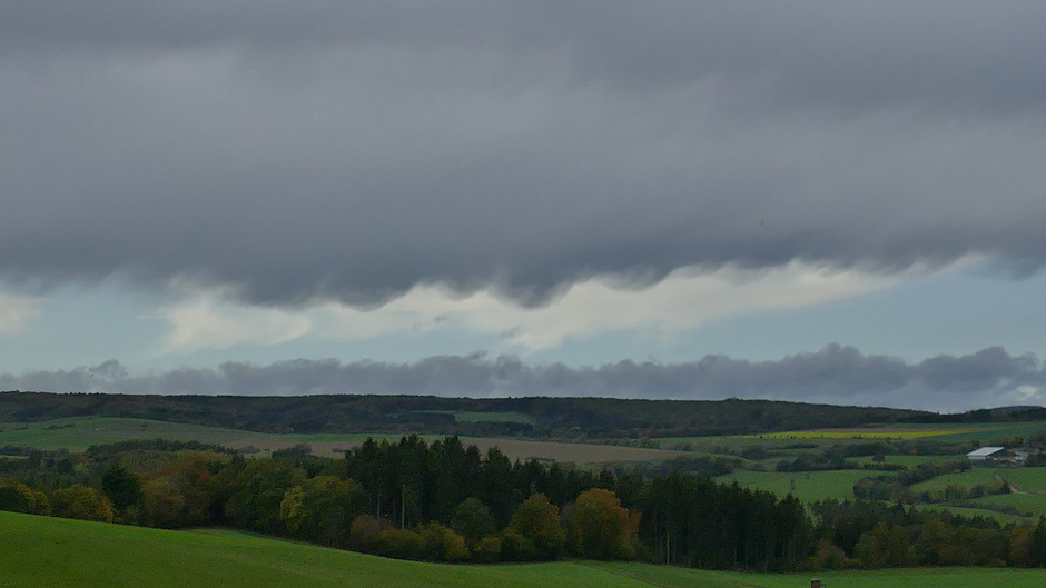 Mammatuswolken in Duitsland Meerfeld 14.40 uur.