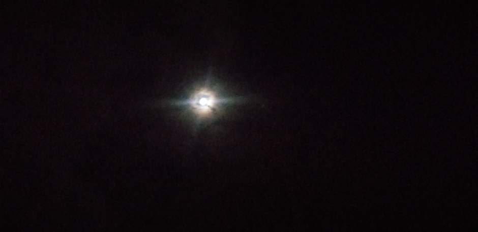 Onbewerkte foto van het Maanlicht