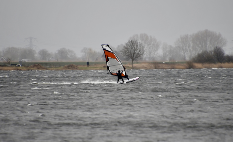 Windsurfen op Reeuwijkse plassen 