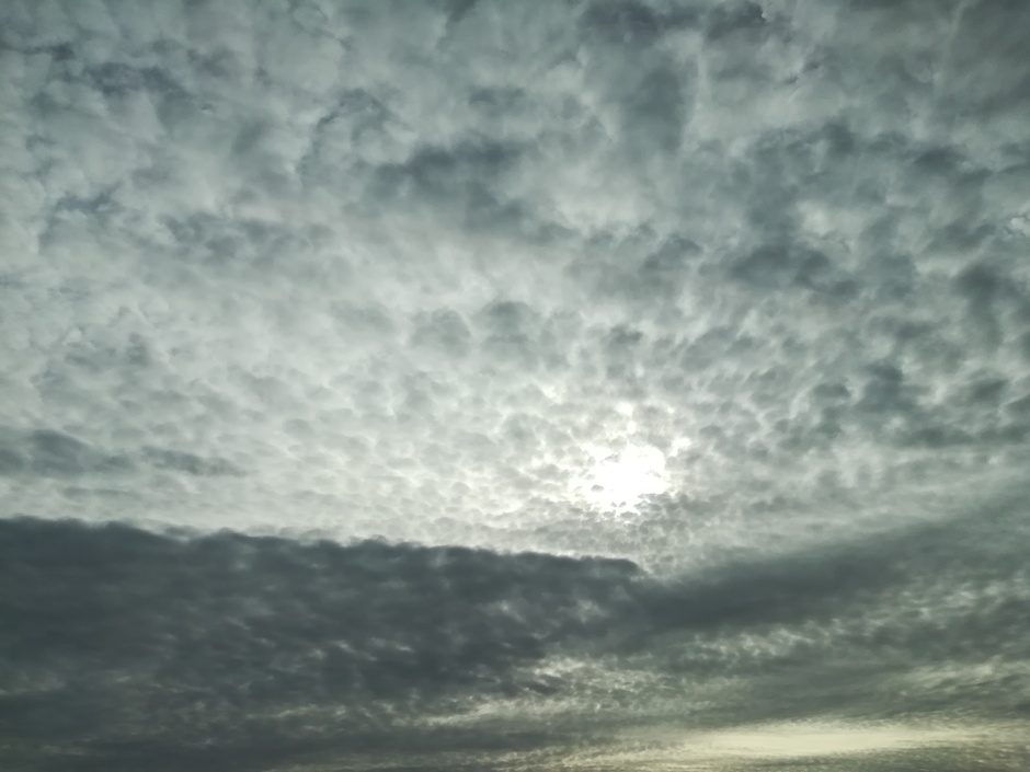 Mooie wolkenlucht boven Vianen / de Lek