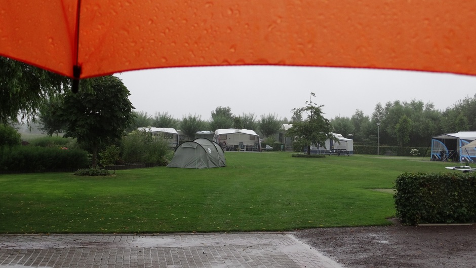 Regen op de camping