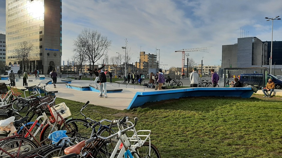 Heerlijk weer om te skateboarden in Utrecht vanmiddag 