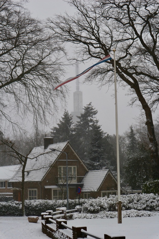 winter vlakbij de Hilversum TV toren