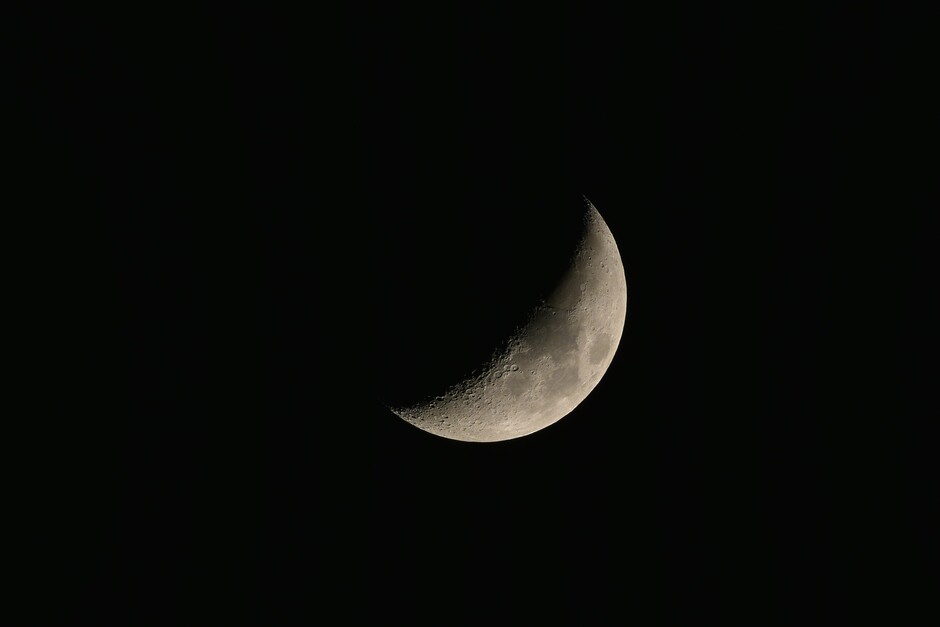 De maan om 21:00 vanavond