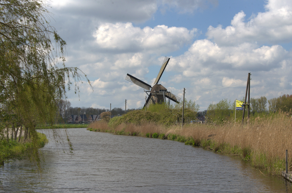 Wolkenlucht en riviergezicht bij het dorpje Haastrecht!