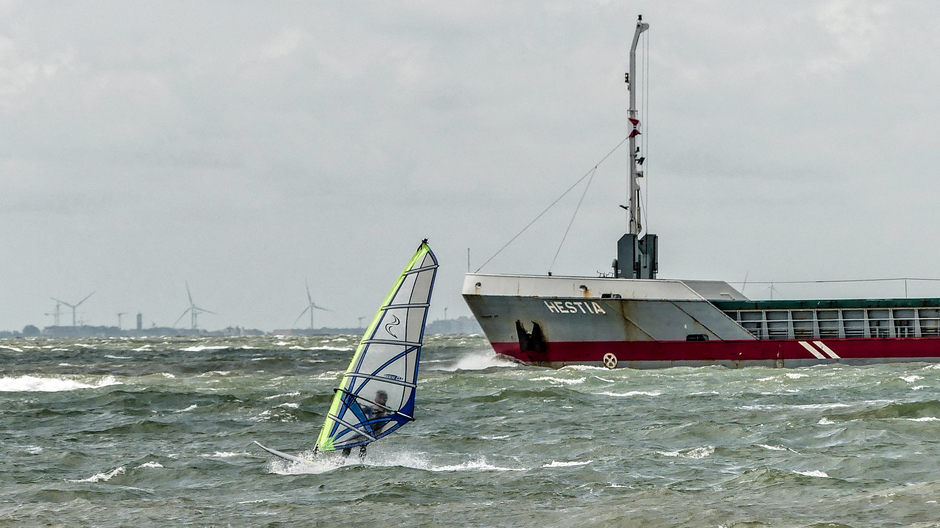 Wind en golven voor windsurfers
