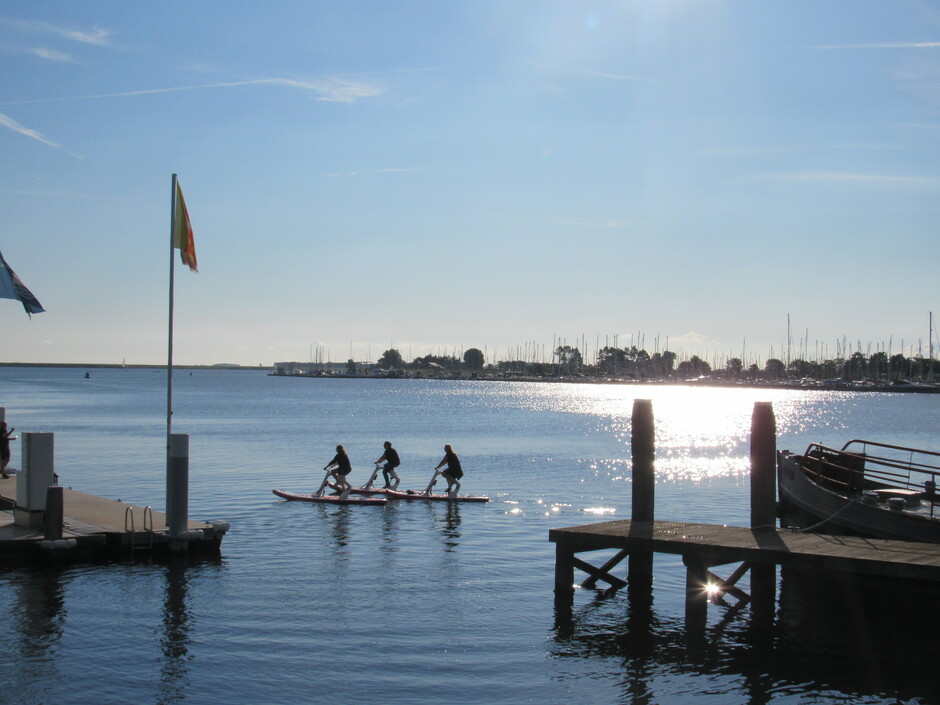 En lesje fietssuppen op het Veerse-Meer vanmorgen, heerlijk nazomeren, Kortgene bij de jachthaven