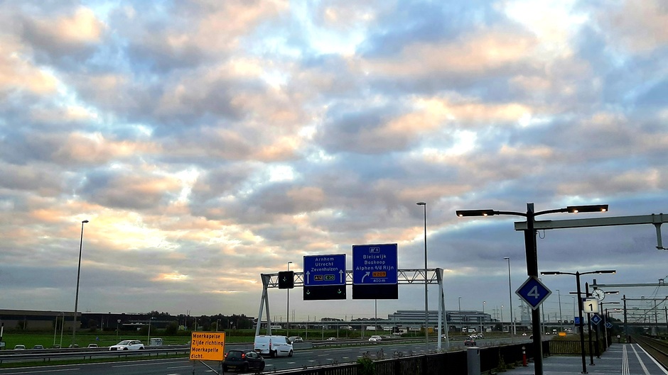 Half bewolkt in Zoetermeer vanmorgen 