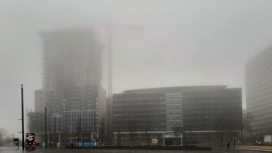 Werken in de mist op grote hoogte in Utrecht 