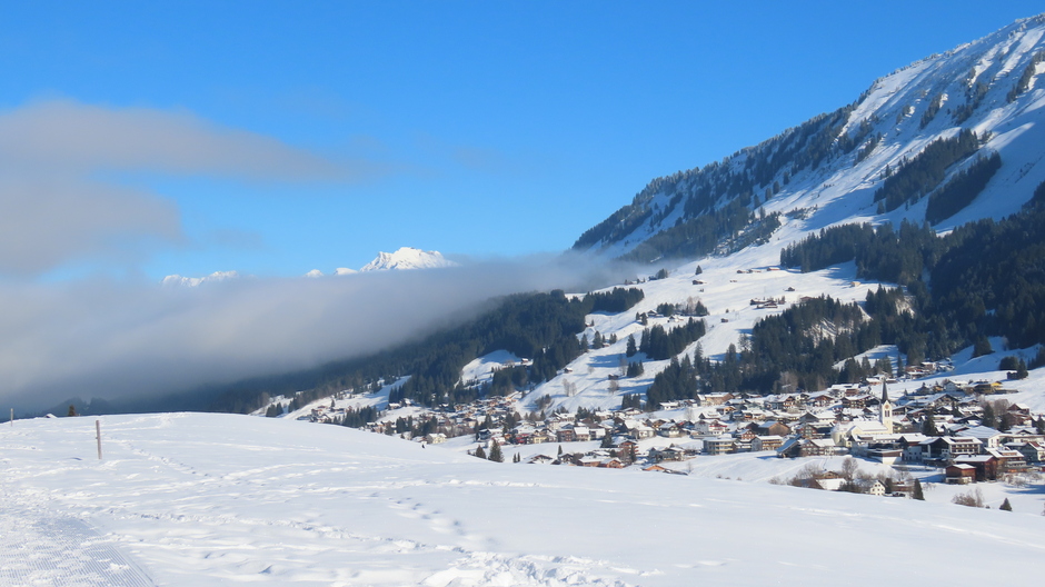 Alpen: zon maar in de dalen mist