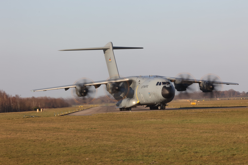 20220318 Duits transportvliegtuig (A400M) op vlb Eindhoven