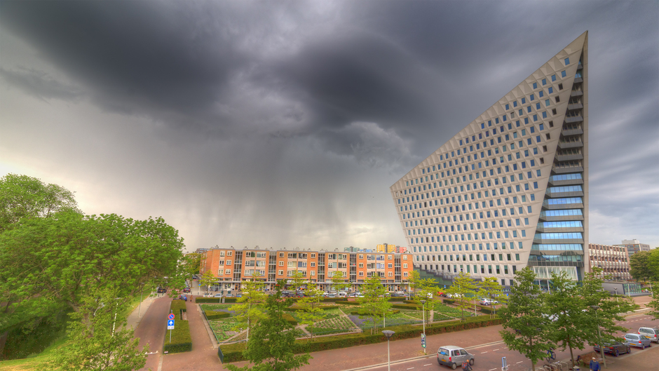 Onweersbui in Den Haag Zuidwest