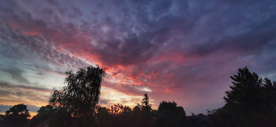 Kleurrijk bij zonsondergang #zolderraamtoerisme 