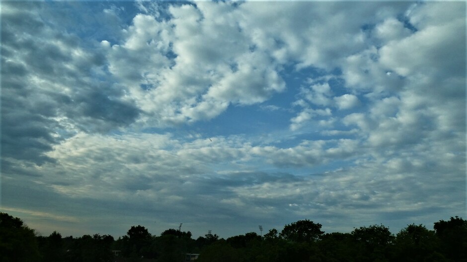 onstabiele wolkenlucht deze ochtend
