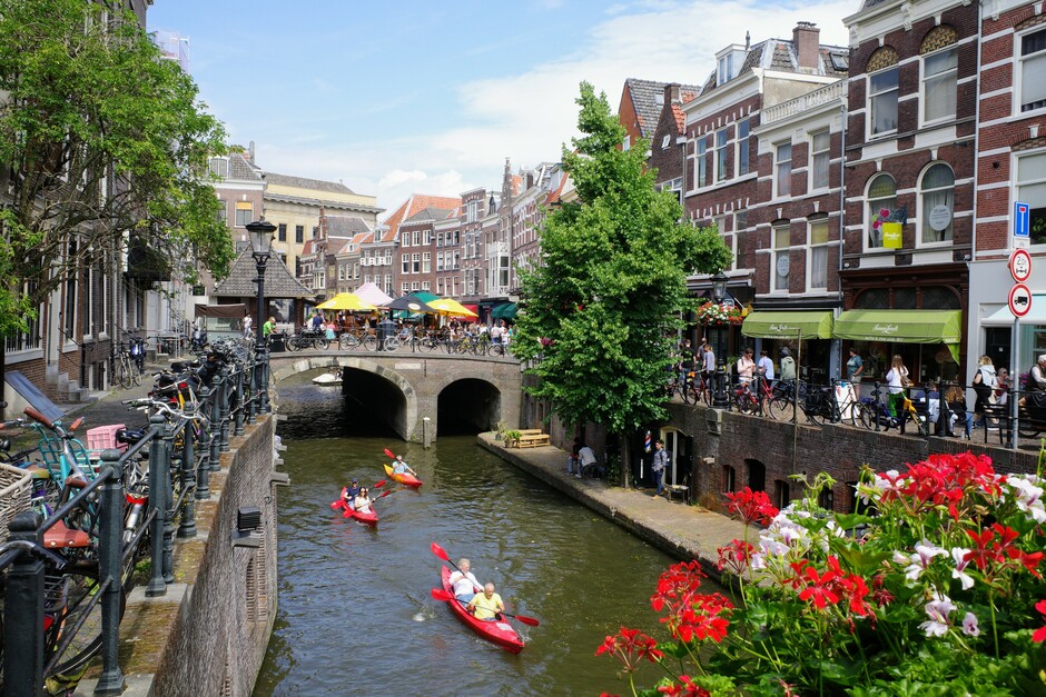 Mooi terrassenweer in de binnenstad van Utrecht 
