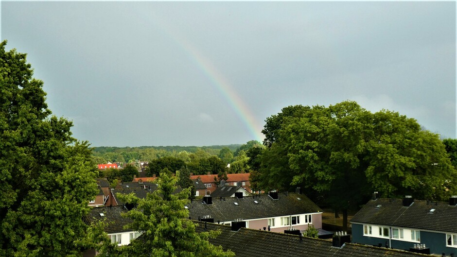 zon regen en regenboog, genomen door martha kivits te waalwijk