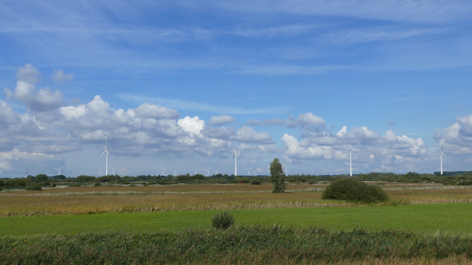 Flevoland zonnig en wolkenvelden 