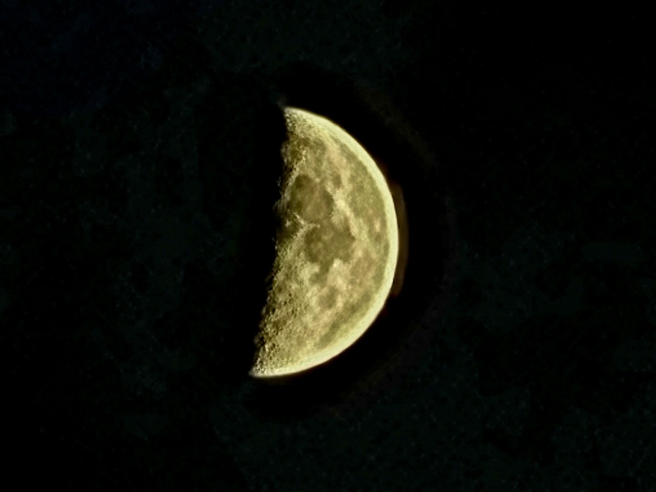 Maan goed zichtbaar vanavond. 