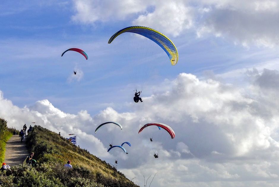 Vrij zonnig ideale wind paragliders
