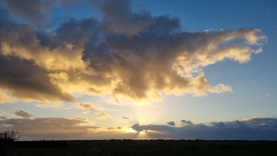 Zonsondergang boven Texel