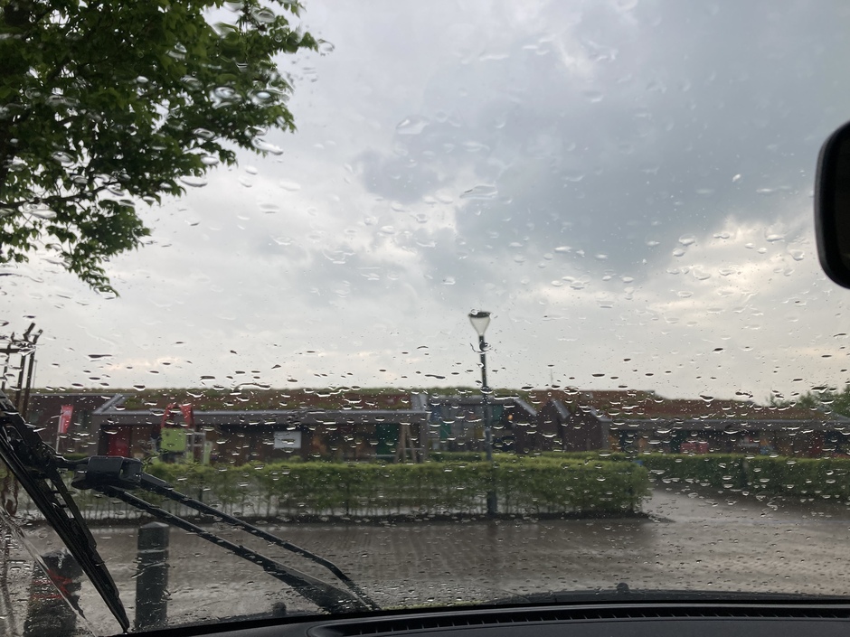 Regenachtig begin in Friesland