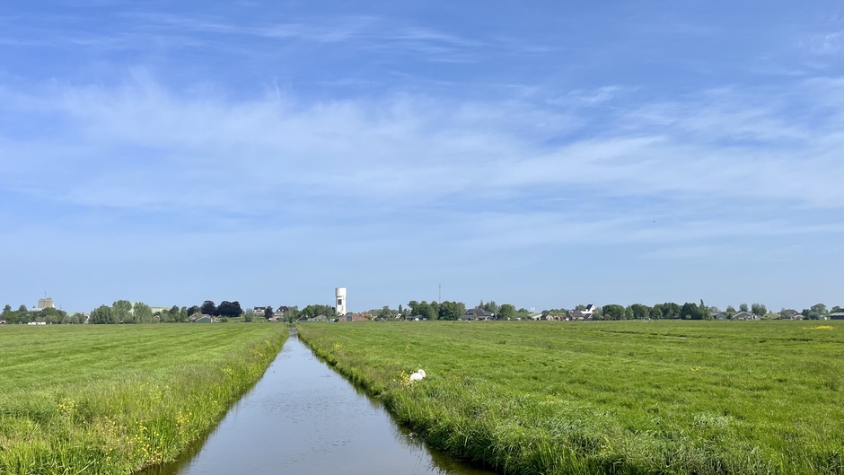 bewolking en zon boven de polder achter deLekdijk 