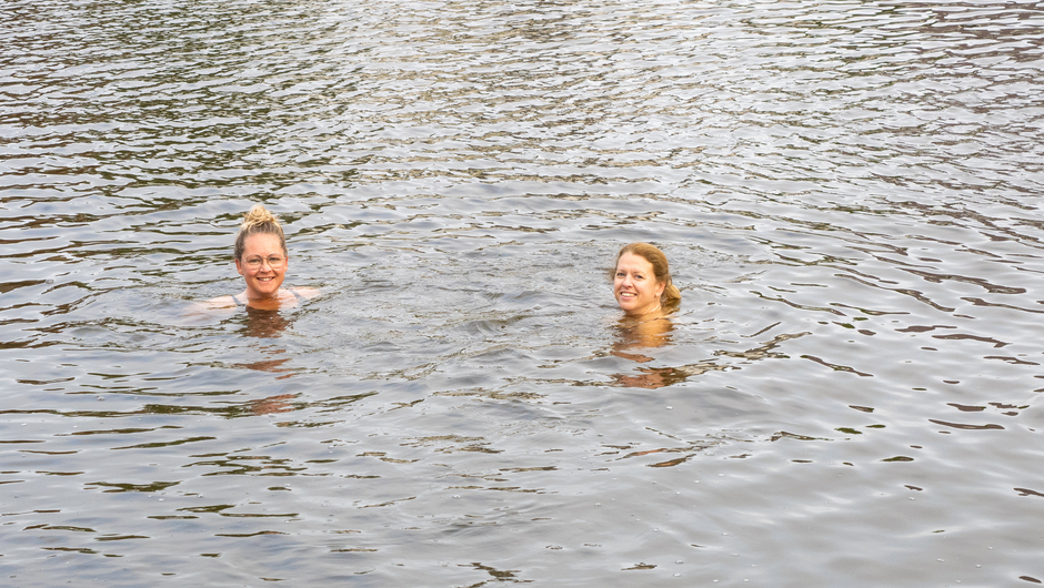 Ochtendzwemmen in de Oude Rijn. 