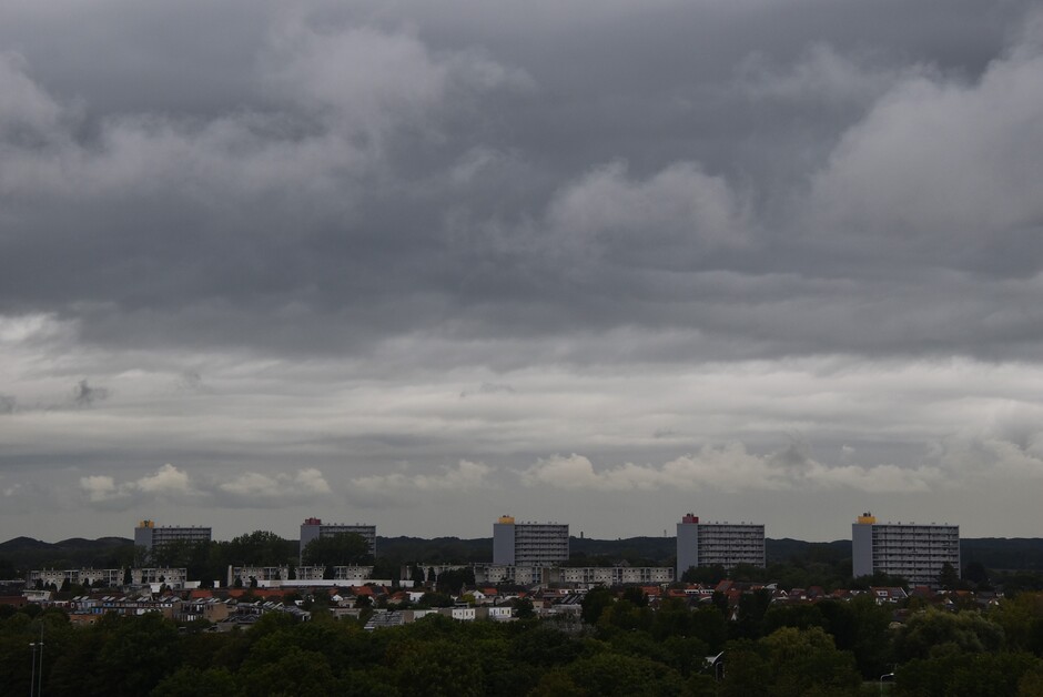 Meerdere kleuren grijs in de namiddag in Vlissingen