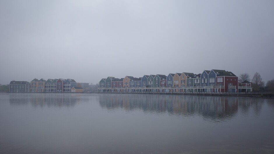 Nevel en mist in Midden-Nederland met toch wat kleur 