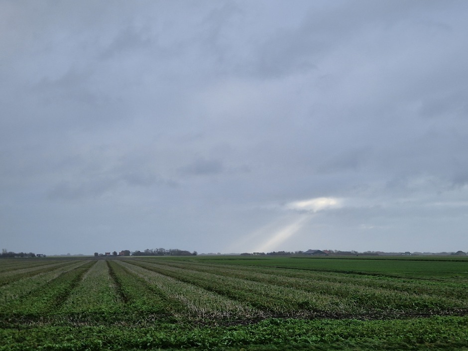 Lichtbundel boven Texel vanmorgen 