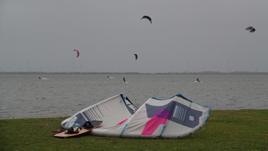 Kitesurfers Strand Horst