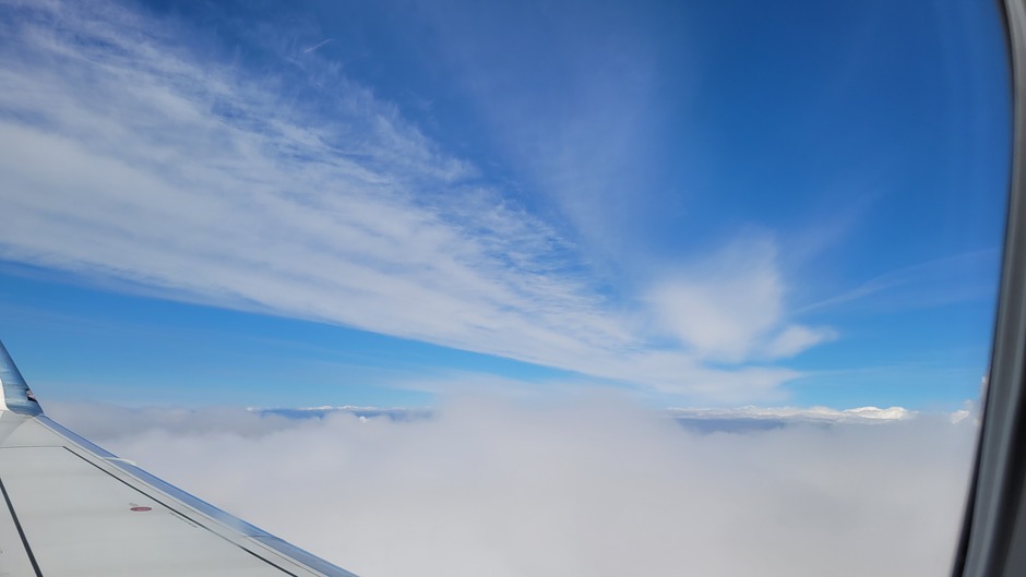 Mooie wolkenluchten vanuit vliegtuig